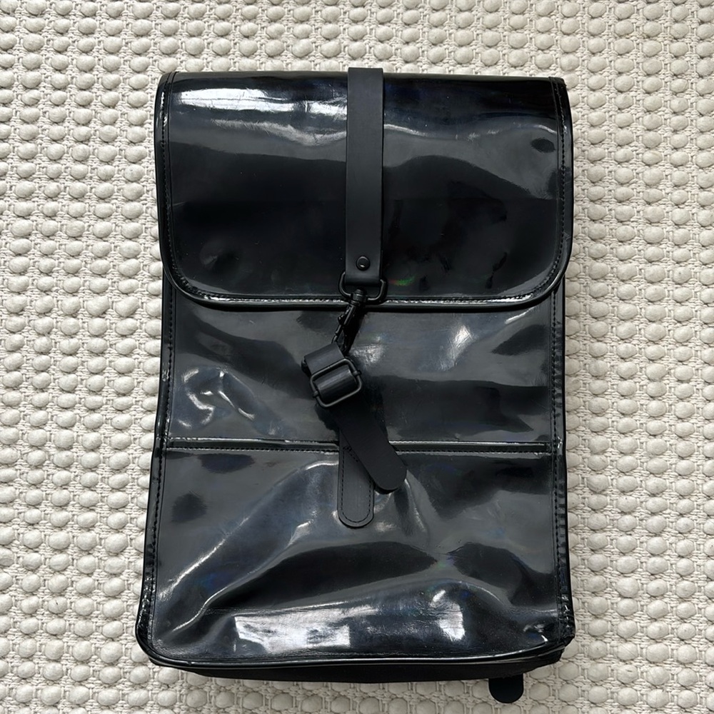 Rains Backpack - Discontinued colour in black Metallic